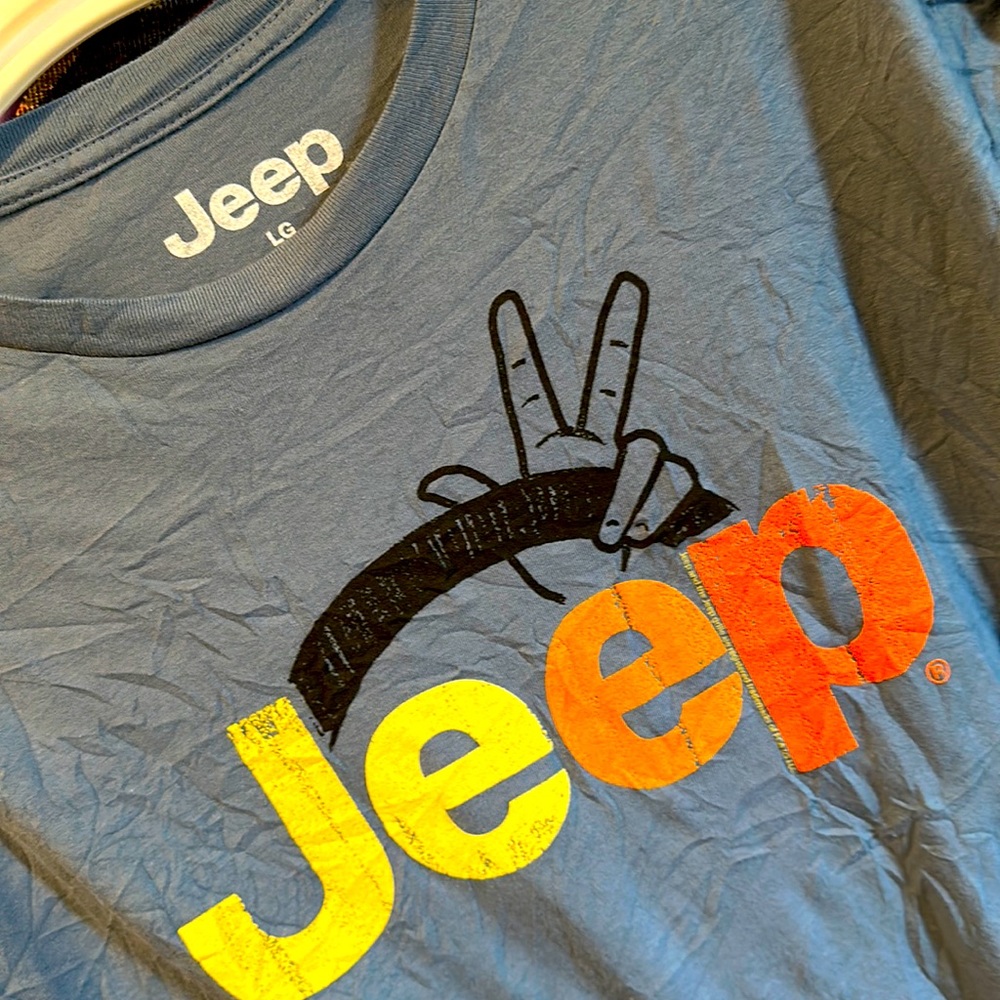 NWOT Peace Jeep Tee Shirt